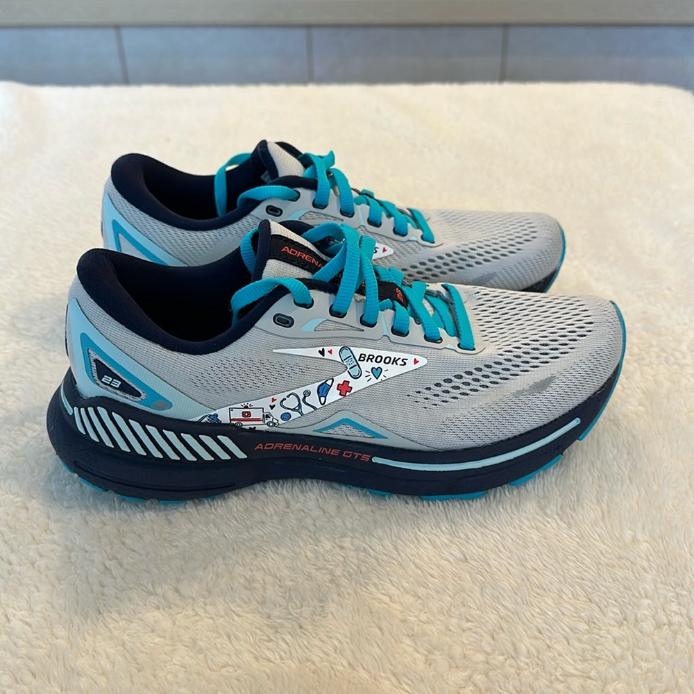 Brooks adrenaline gts 23 limited nursing edition